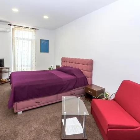 Hotel Stambolov 2*