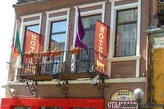 Stambolov Hotel 2*